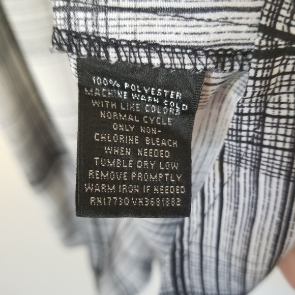 Mossimo Racerback Tanktop - Picture 5 of 7